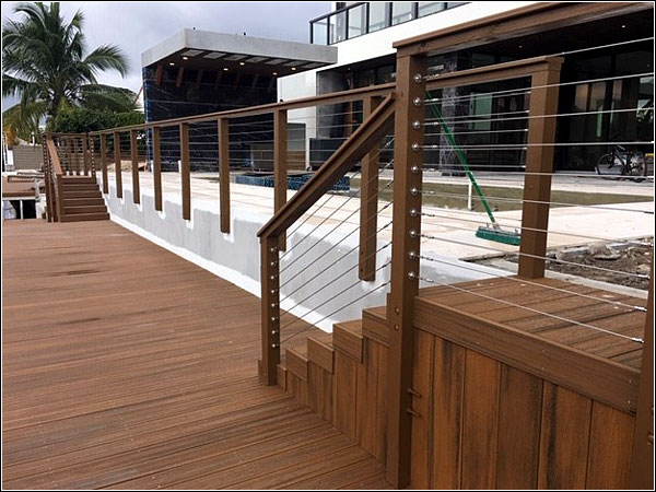 Custom deck by Morrison Contractors